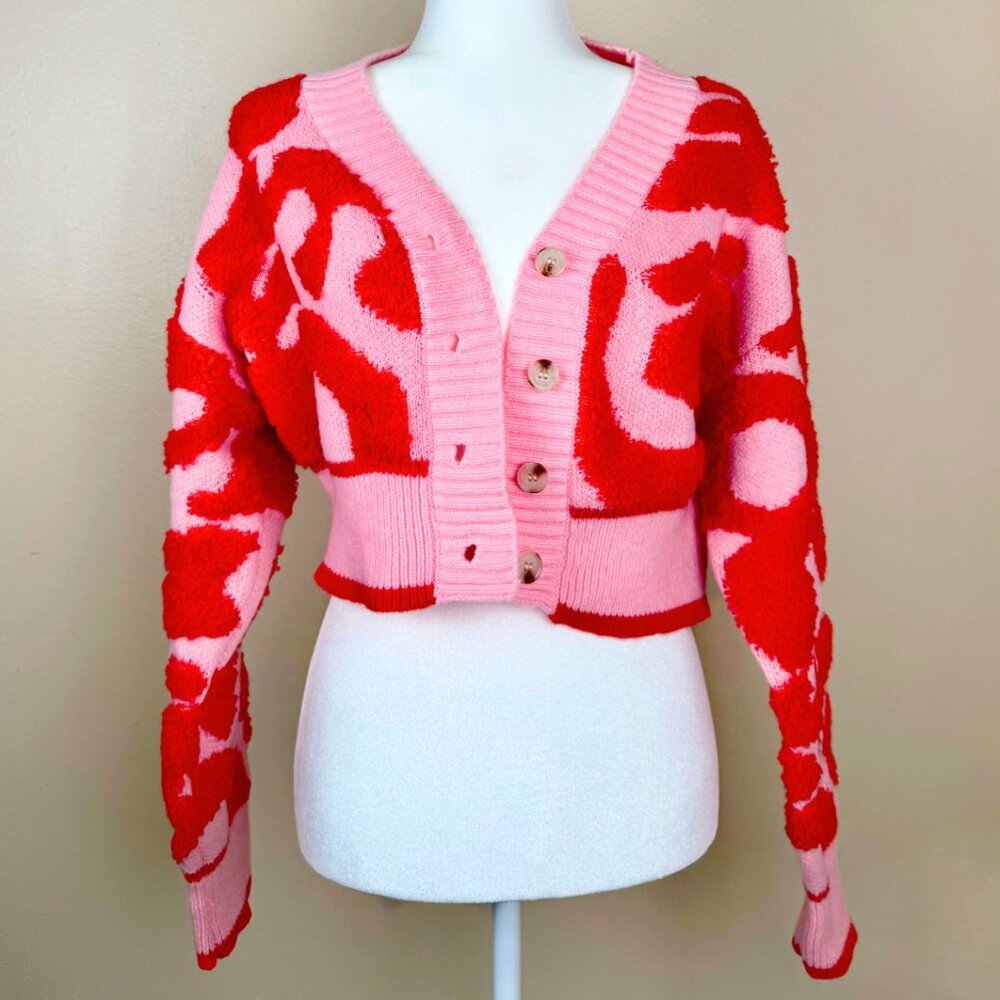 PINK GRAPHIC FUZZY KNIT CARDIGAN ✨